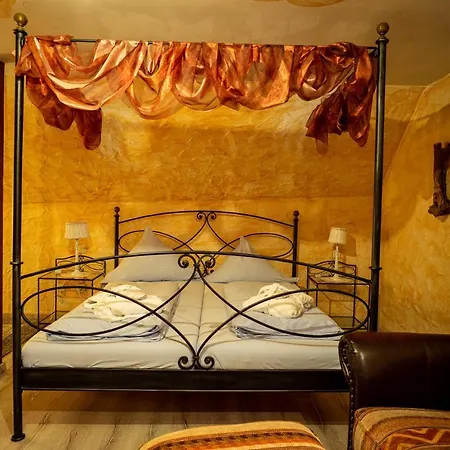 Restaurant Wolfsschlucht Gmbh Hotel