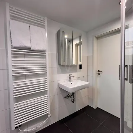 Otel Restaurant Wolfsschlucht Gmbh