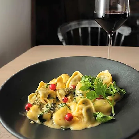 Restaurant Wolfsschlucht Gmbh * 바트 뮌스터아이펠